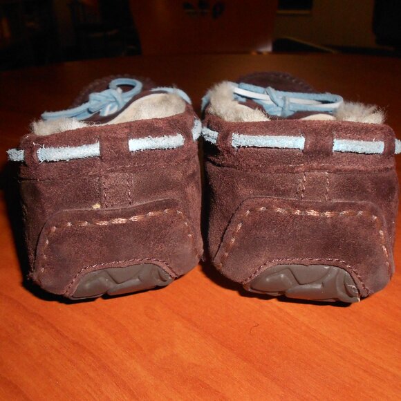 UGG 5612 DAKOTA MOCCASINS SLIPPERS CHOCOLATE BROWN SUEDE US WOMEN'S 7 - Picture 6 of 8